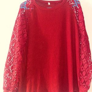 SCOOP NECK SWATER TOP WITH LACE SLEEVES